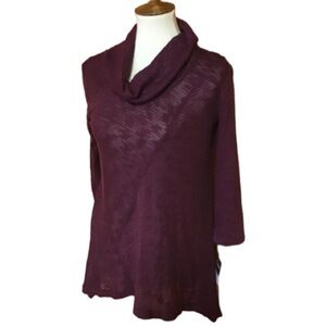 DKNY NWT burgundy turtleneck sweater